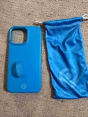 NWOT Loopy Case Neon Blue